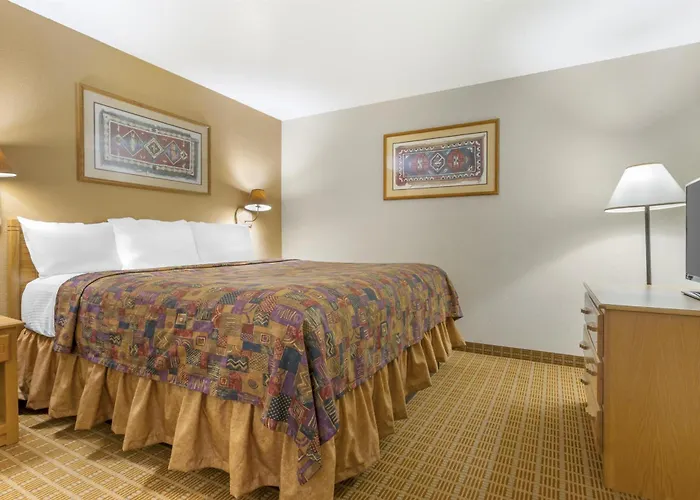 Western & 3* Gold Canyon