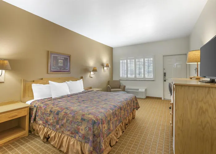 Western & 3* Gold Canyon